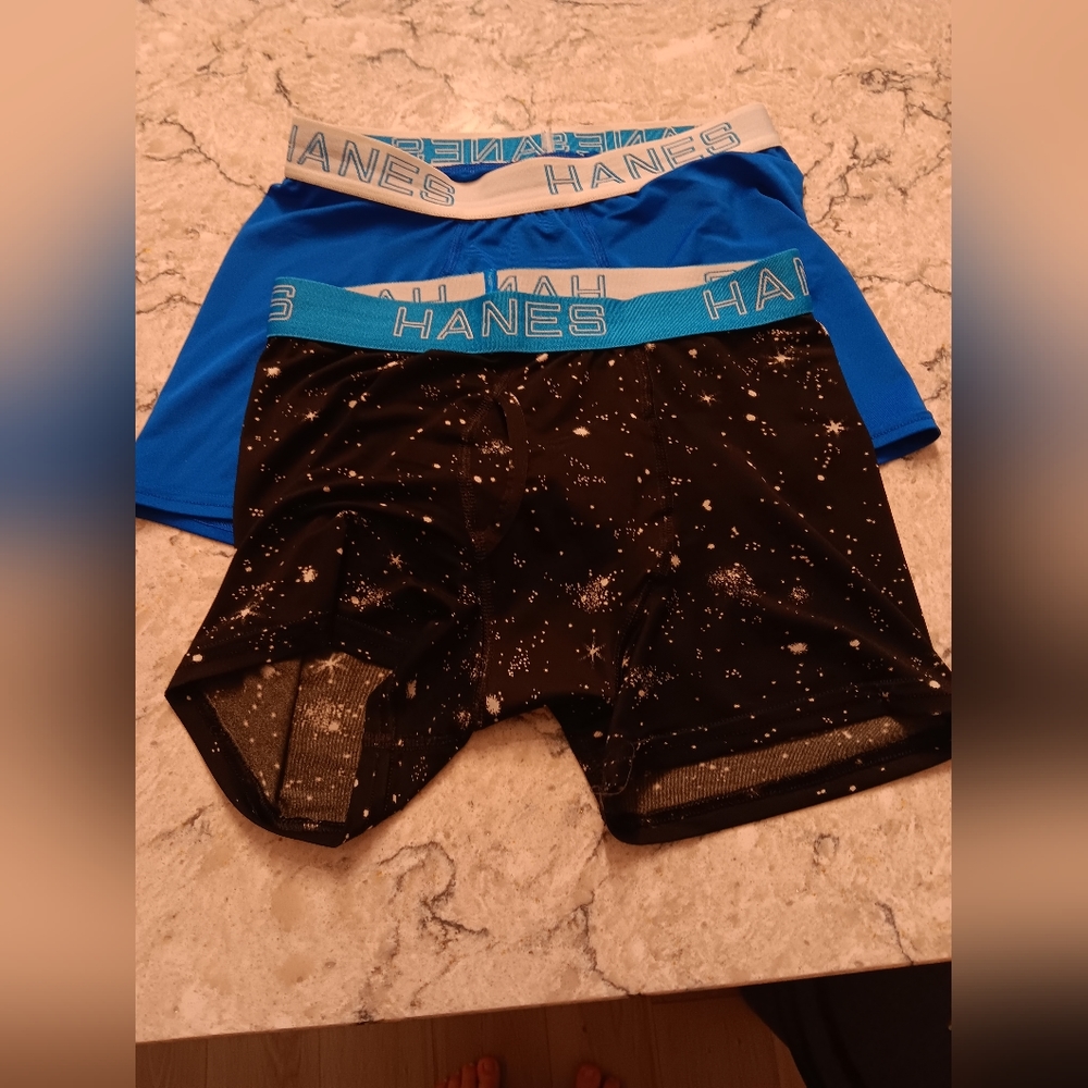2 pairs of Hanes Xtemp boys boxer briefs black w/white specks and plain blue YL